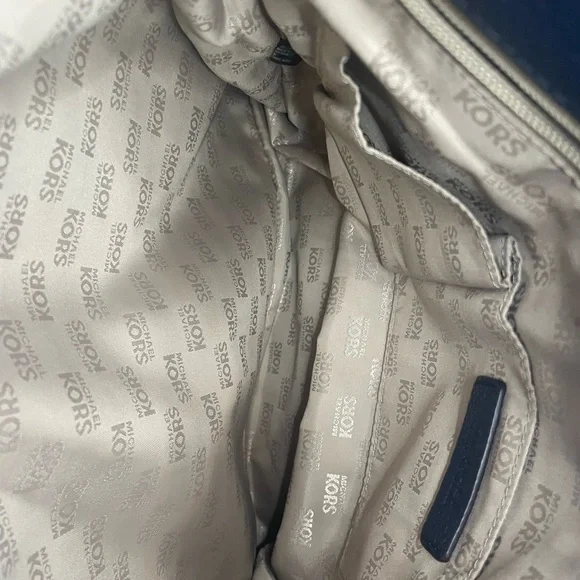 Authentic Michael Kors Purse!!! #041NCOA  Hamilton tote bag. - Picture 10 of 11